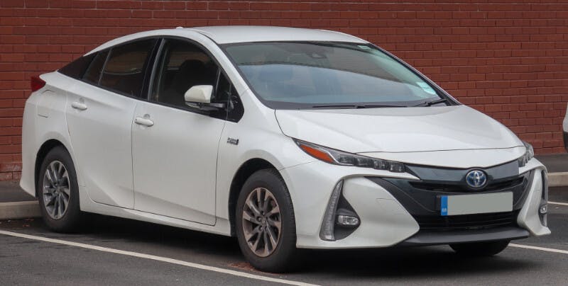 https://wsa-website-assets.s3.amazonaws.com/assets/images/2019_Toyota_Prius.jpg