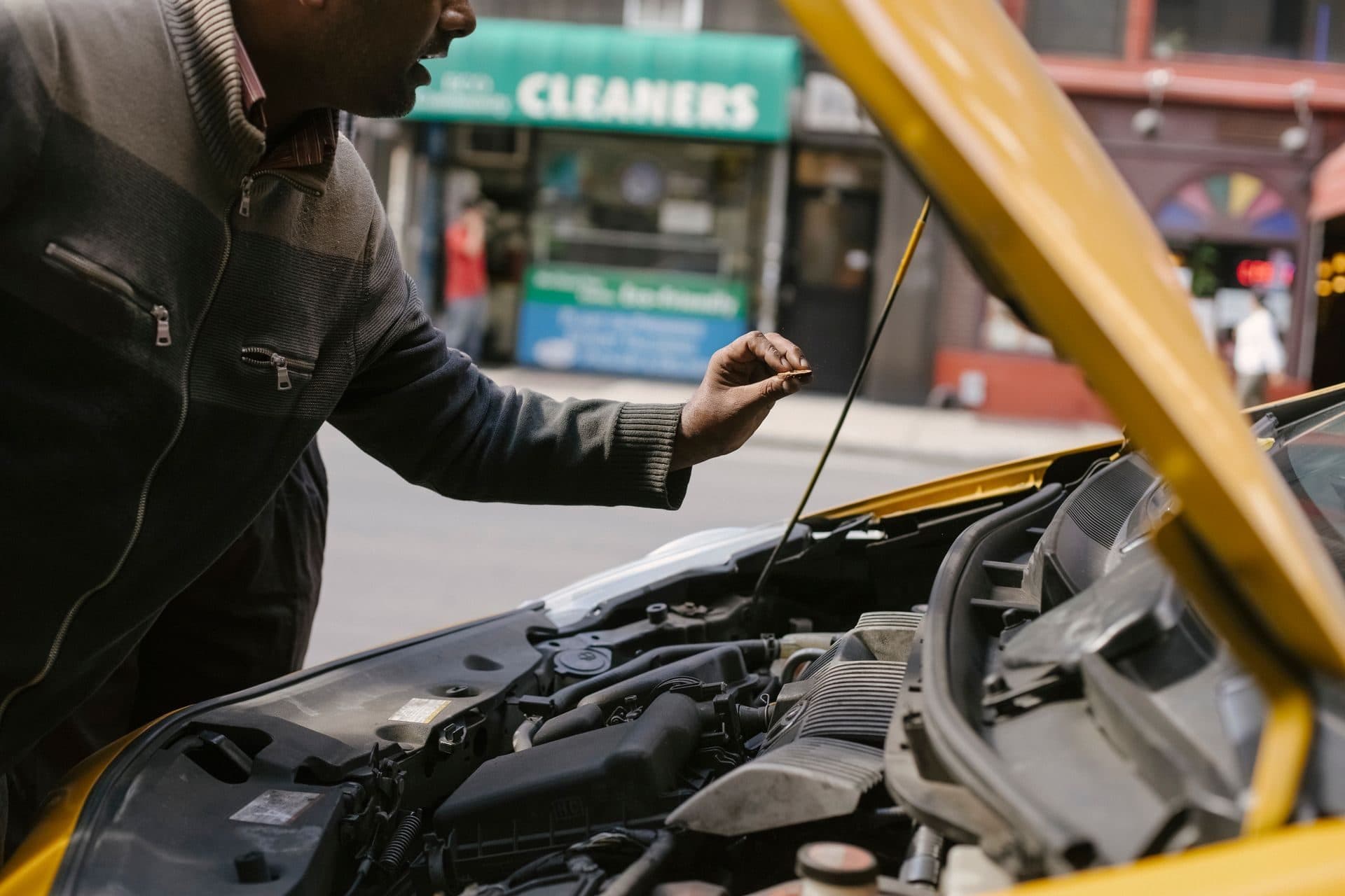 10 Things Mechanics Wish Drivers Checked More Often