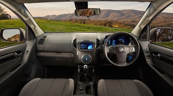 2021 holden colorado interior