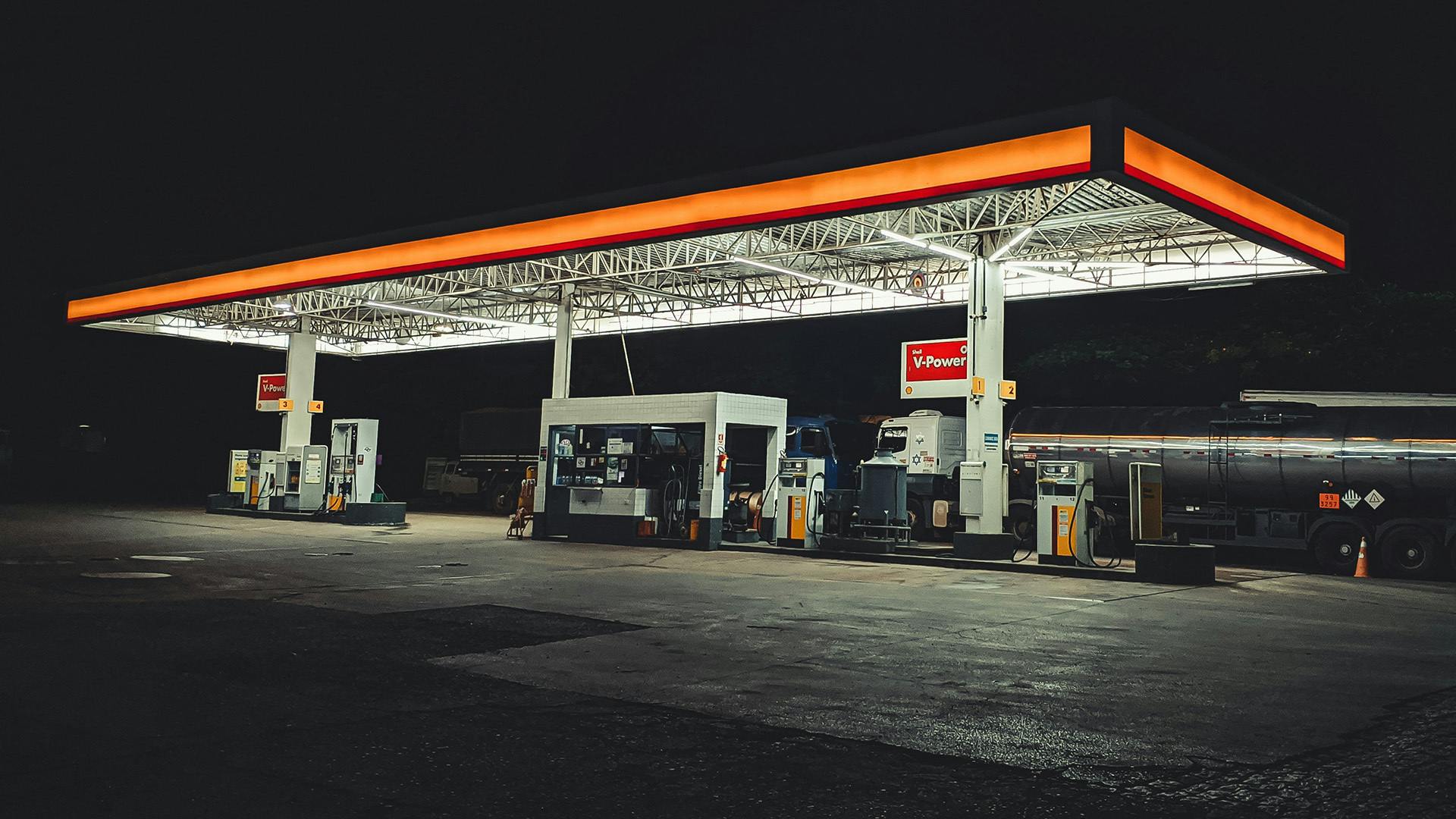 https://wsa-website-assets.s3.amazonaws.com/assets/images/shell_fuel_station.jpg